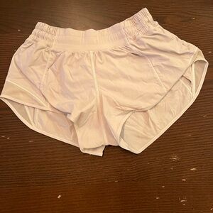 White lululemon hotty hots